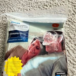 Dreamwear nasal pillows size large Cpap